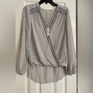 Max Studio High low blouse size small